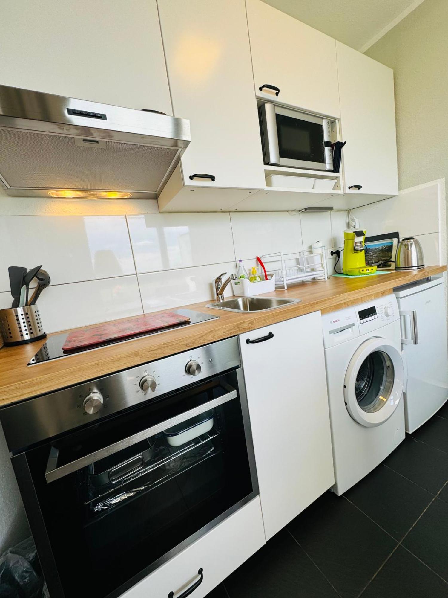 Apartament Messe West