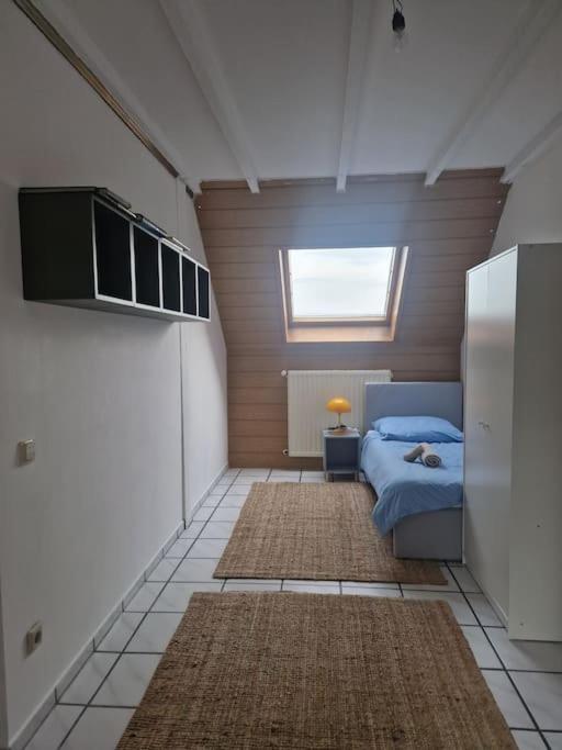 Duplex With Patio Near Exhibition Messe Apartment