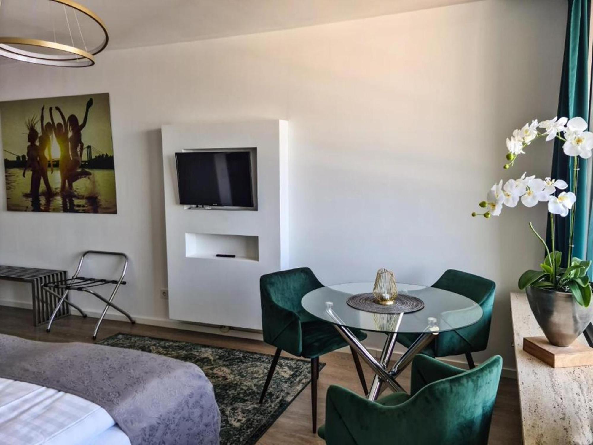 Aparthotel Rheinblick 3*