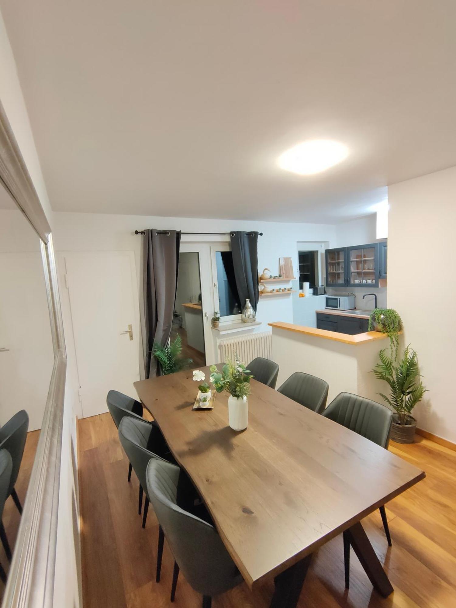 Apartamento Large - Modern & Fully Equipped - Near Fair