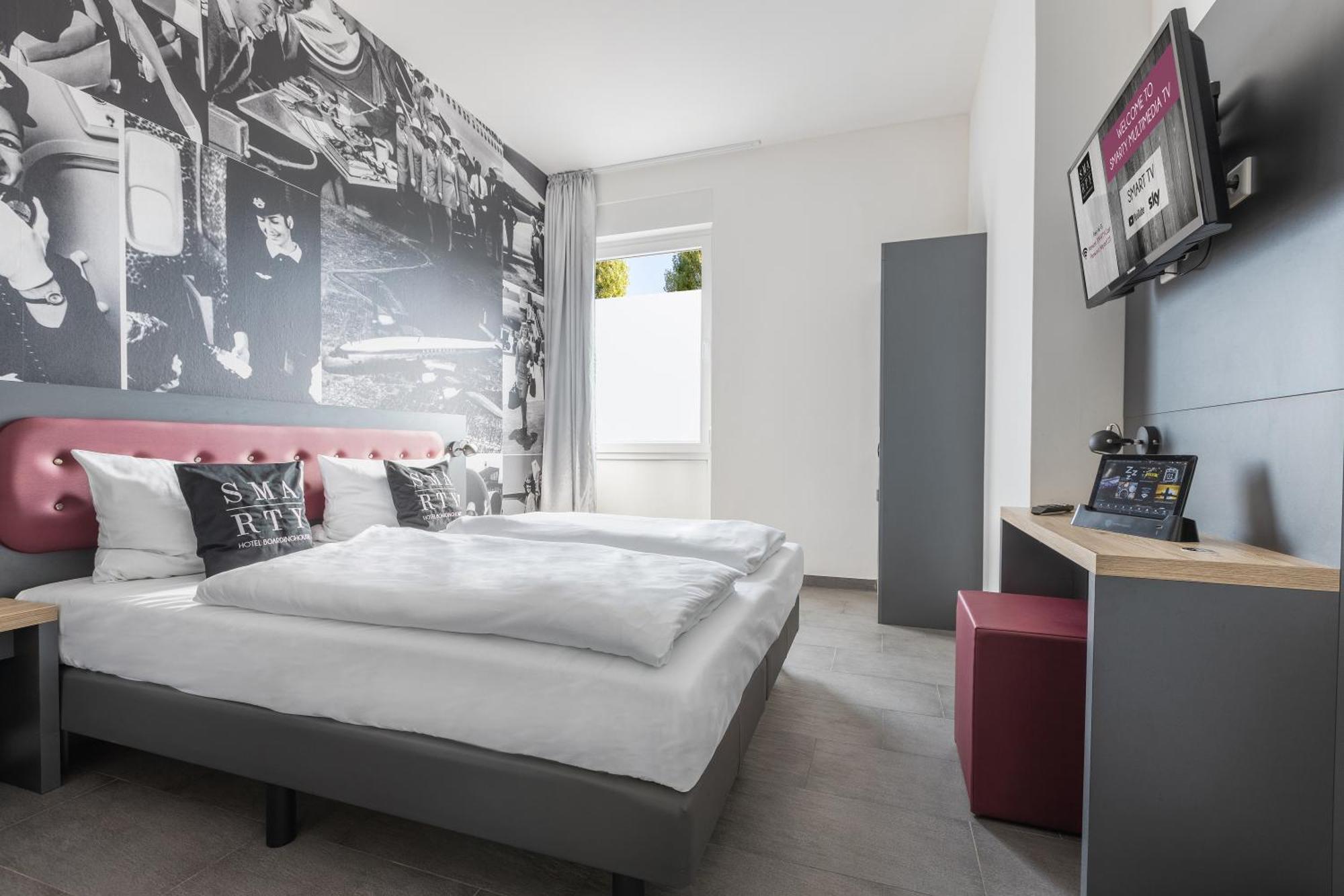 Hotel Smarty Airport - Kontaktloser Self Check-in Cologne