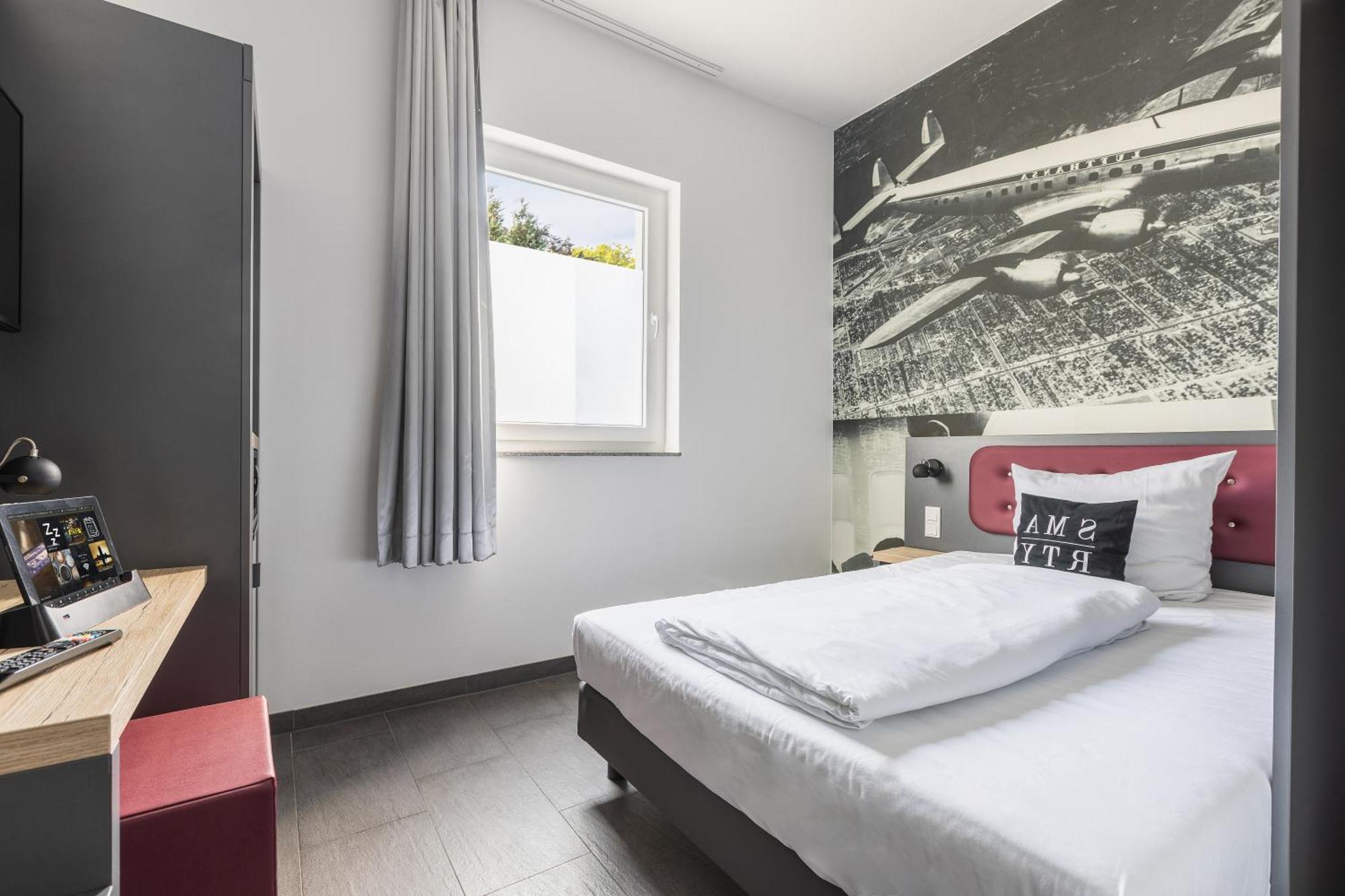Hotel Smarty Airport - Kontaktloser Self Check-in 3*