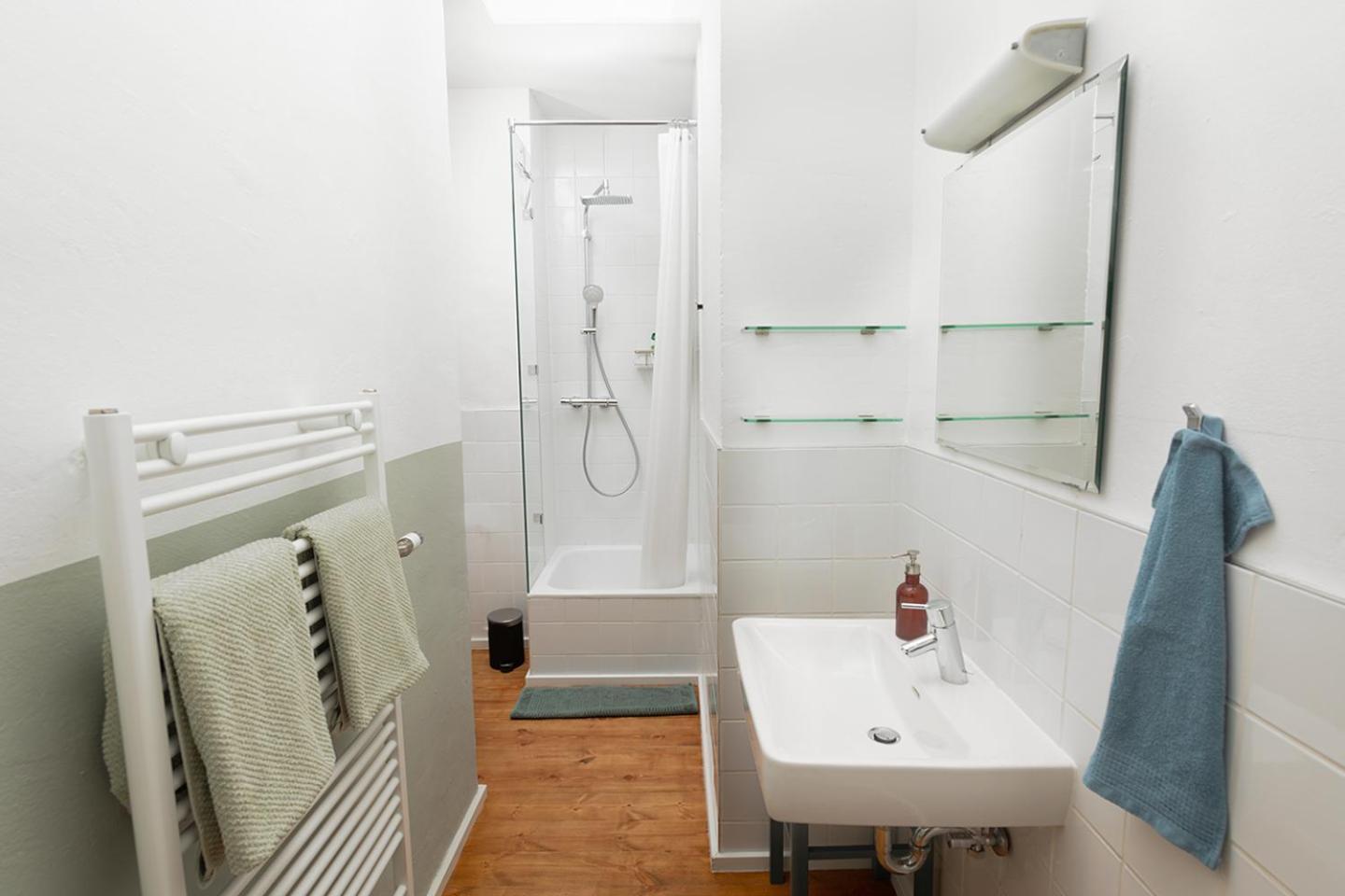 Ruhiges Altbau-apartment In Bester Lage *
