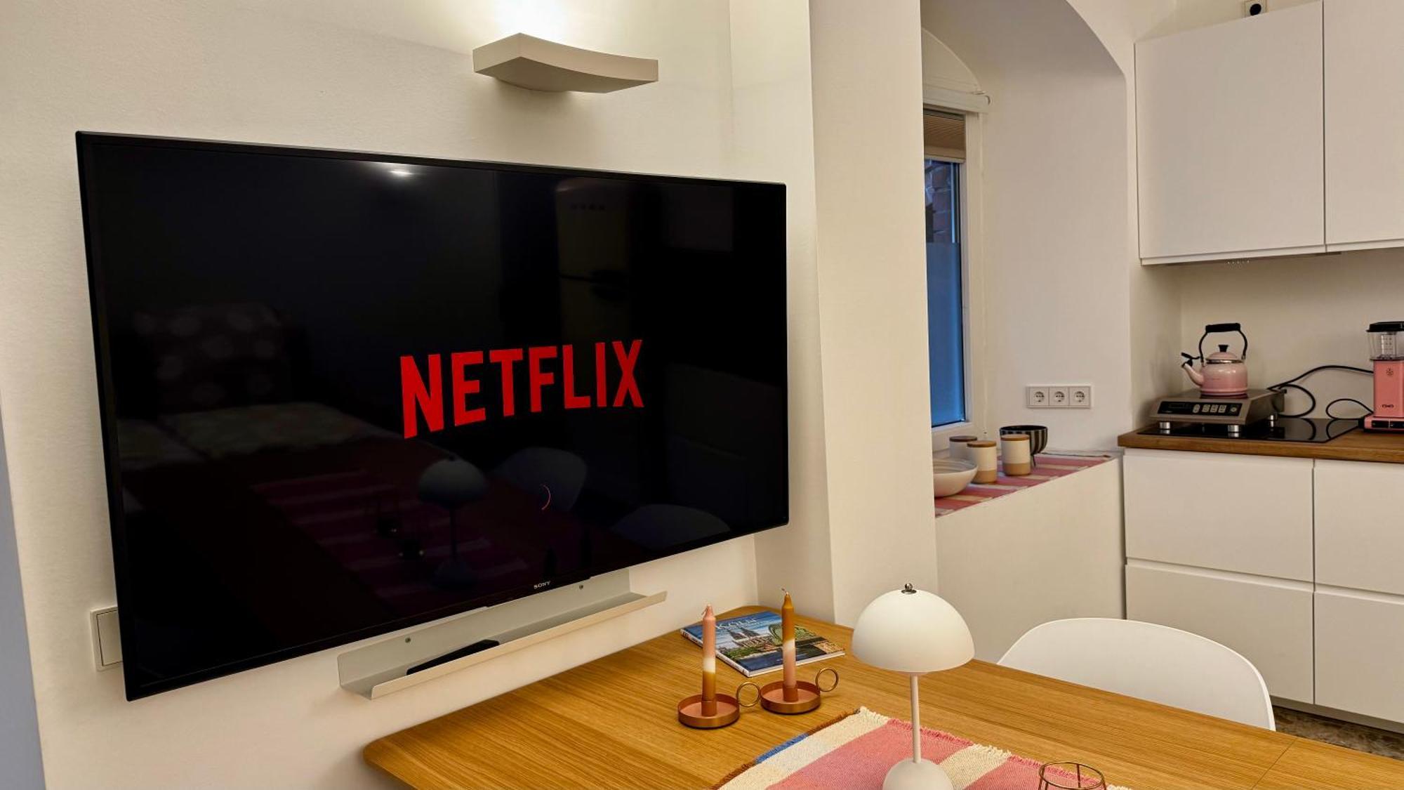 Mitten In Der Koelner - Design Trifft Altbau