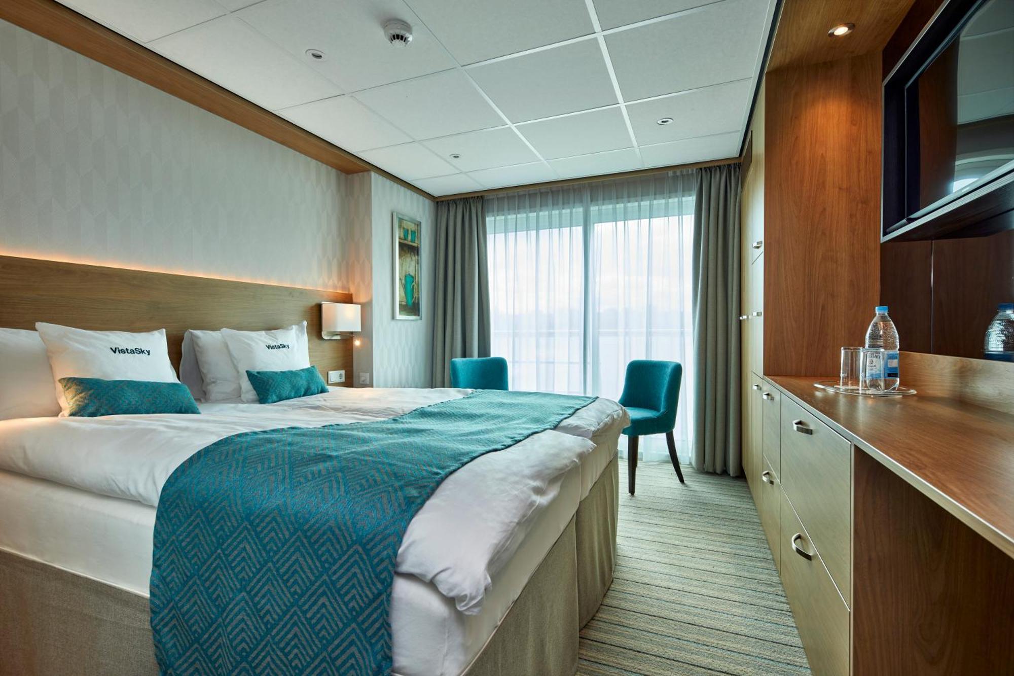 River Messe Hotel 4*