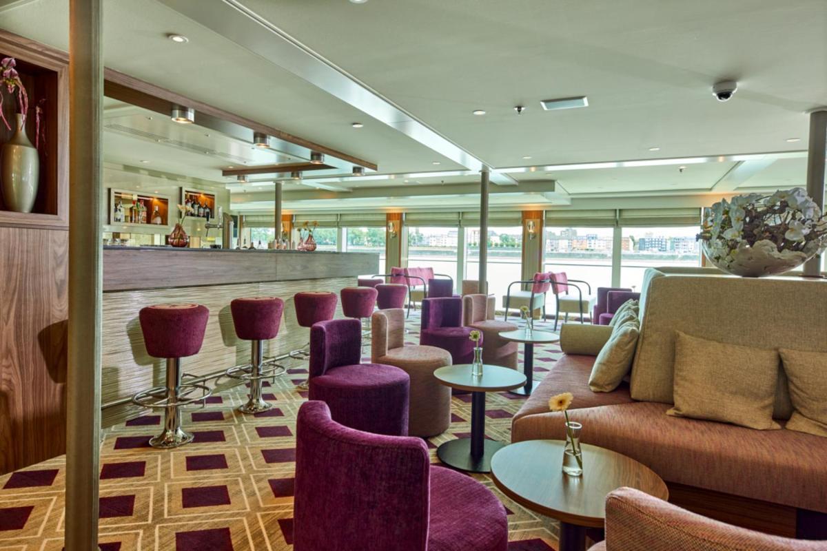 River Messe Hotel