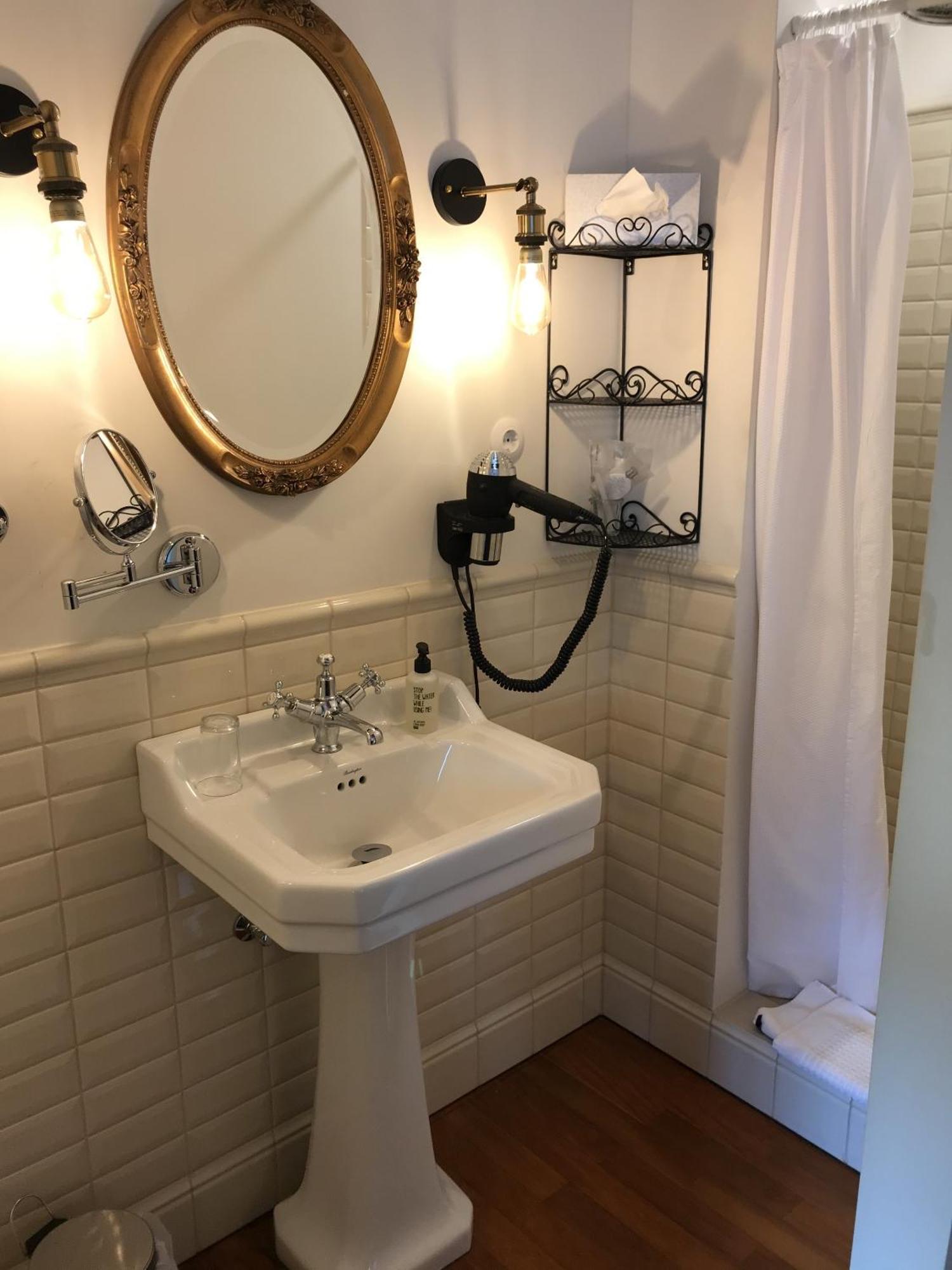 Hotel Alte Schreinerei Boutique Hotel Cologne