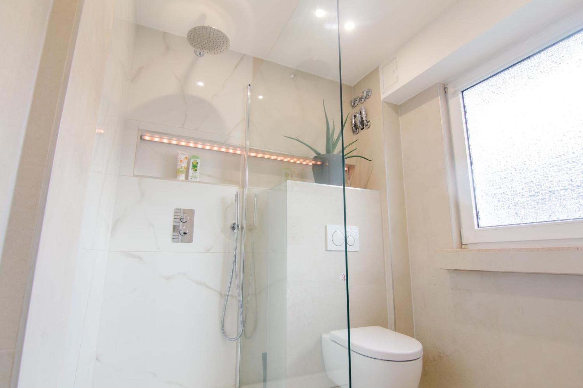 Comfort Hub - - 3 Gaestezimmer Im Eigentumshaus * Keulen