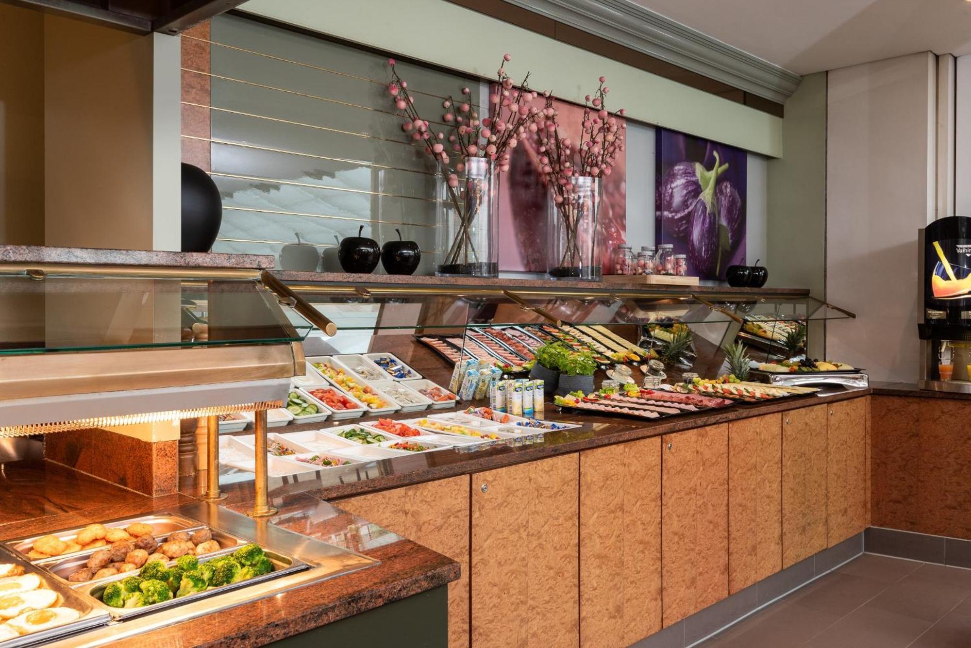 Hotel Leonardo Bonn Airport 4*