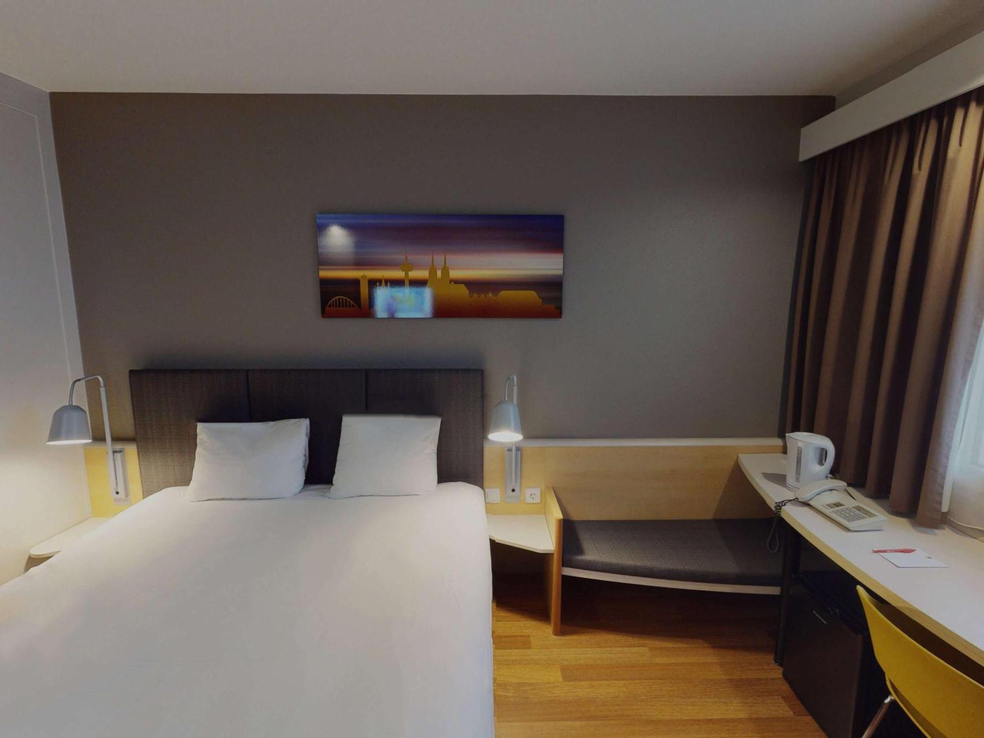 Hotel Ibis Koeln Airport Colonia