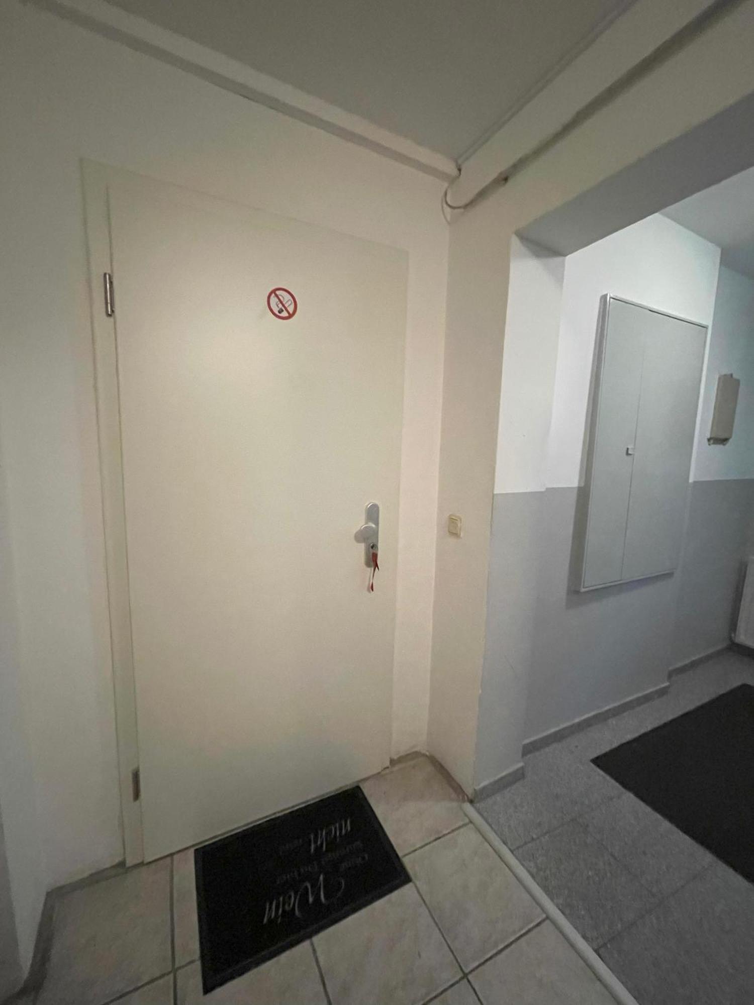 Apartment Cozy In Neusser Street Cologne
