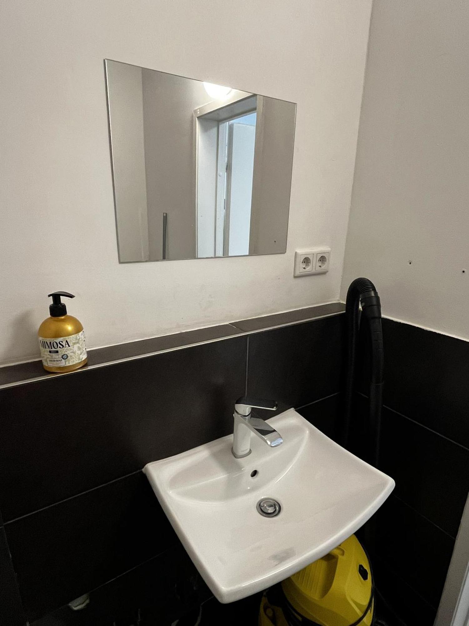 Apartamento Stylish In Friesenplatz, Heart Of *