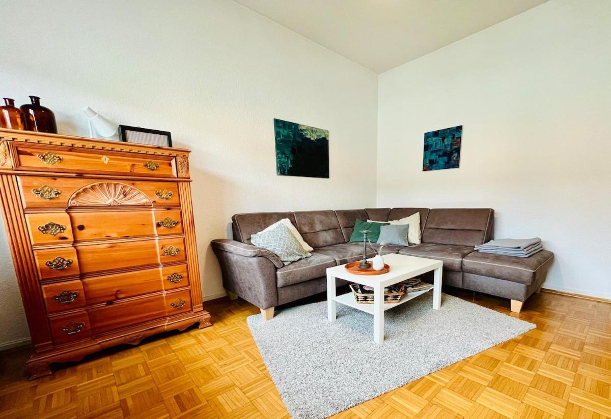 Gemuetliche Mit Balkon Und Top-anbindung Cologne