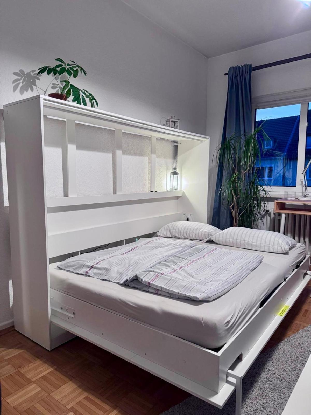 Gemuetliche Mit Balkon Und Top-anbindung *