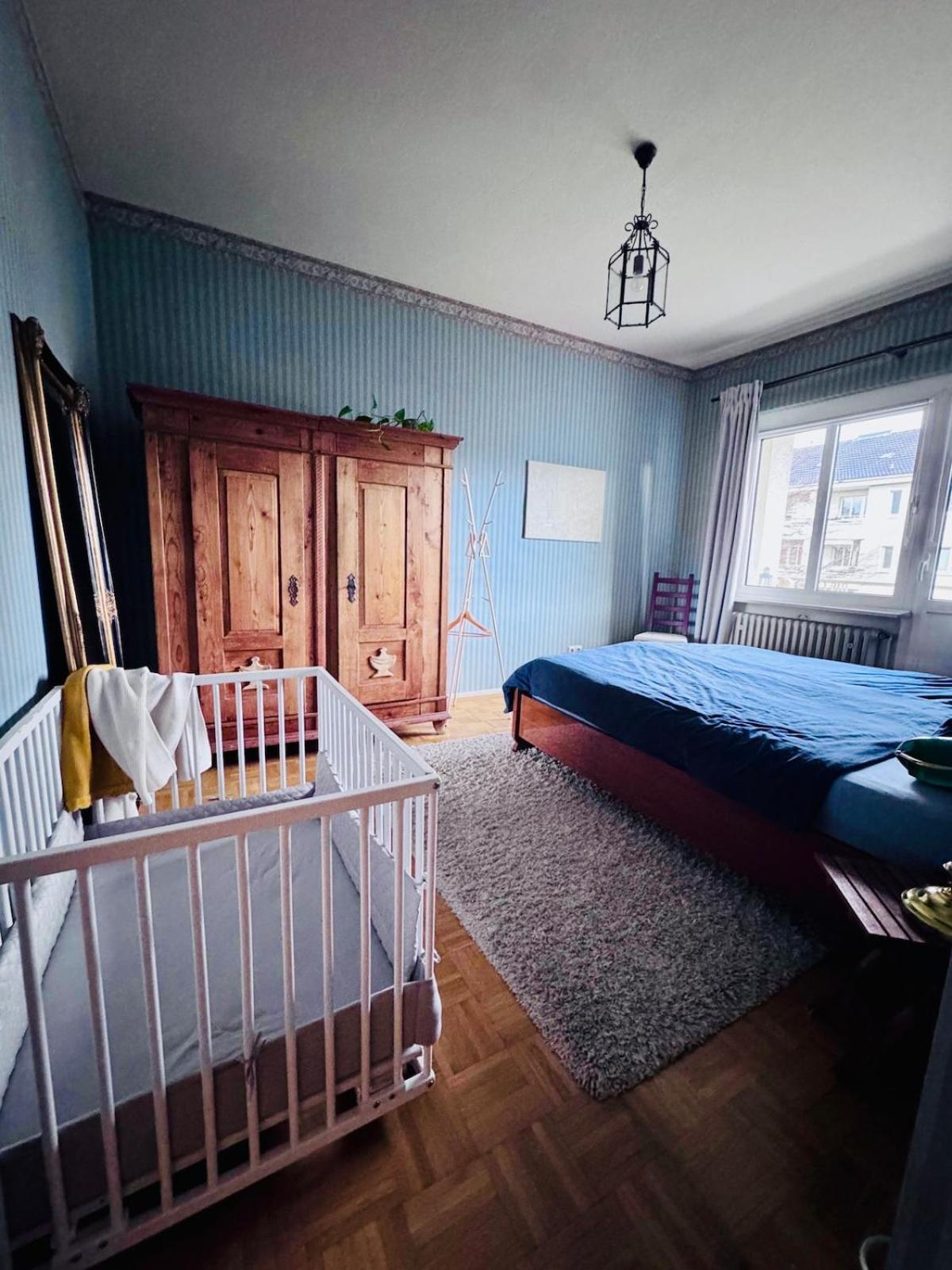Gemuetliche Mit Balkon Und Top-anbindung Apartment