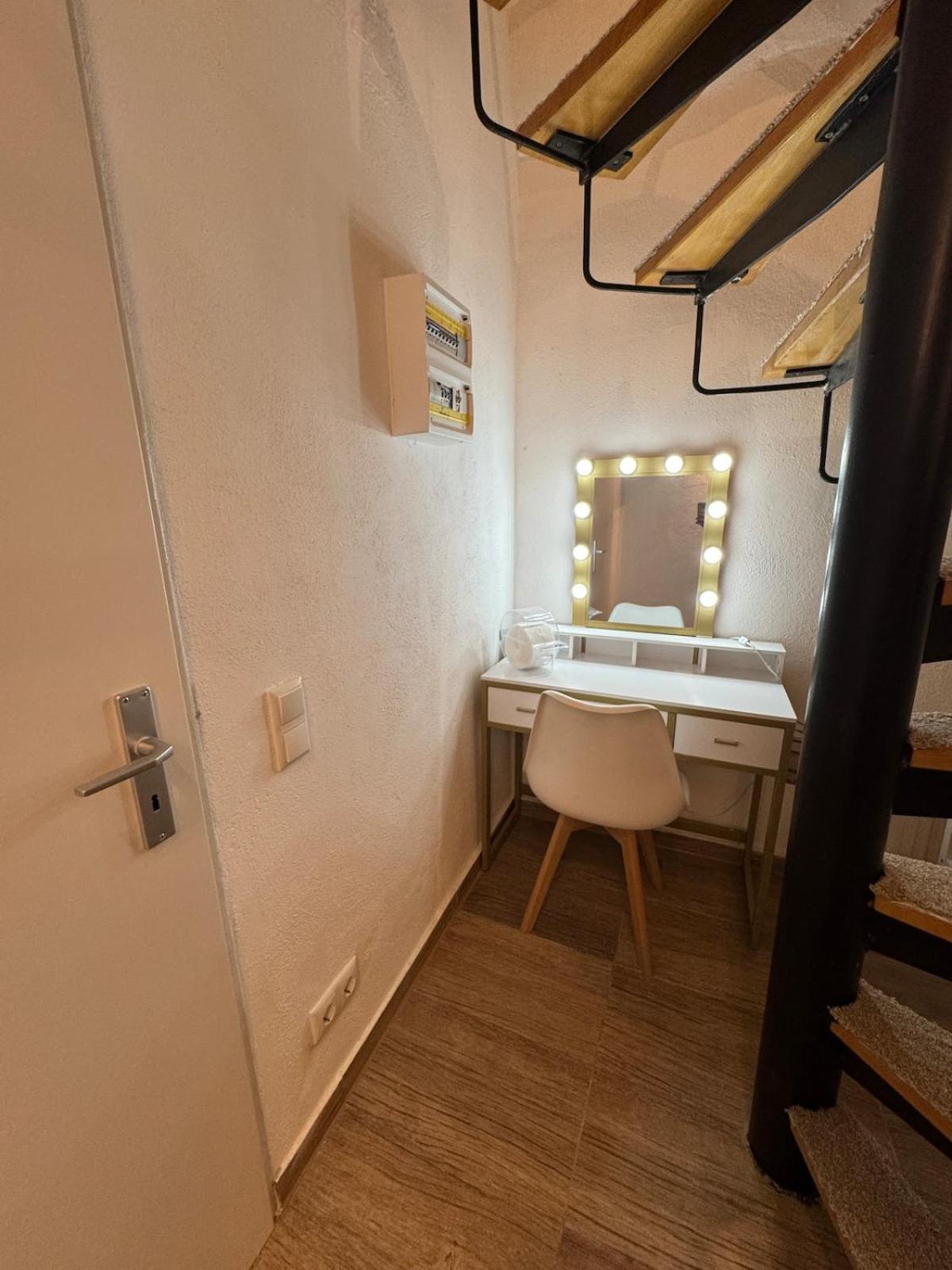 With Garden & 2 Bathrooms *