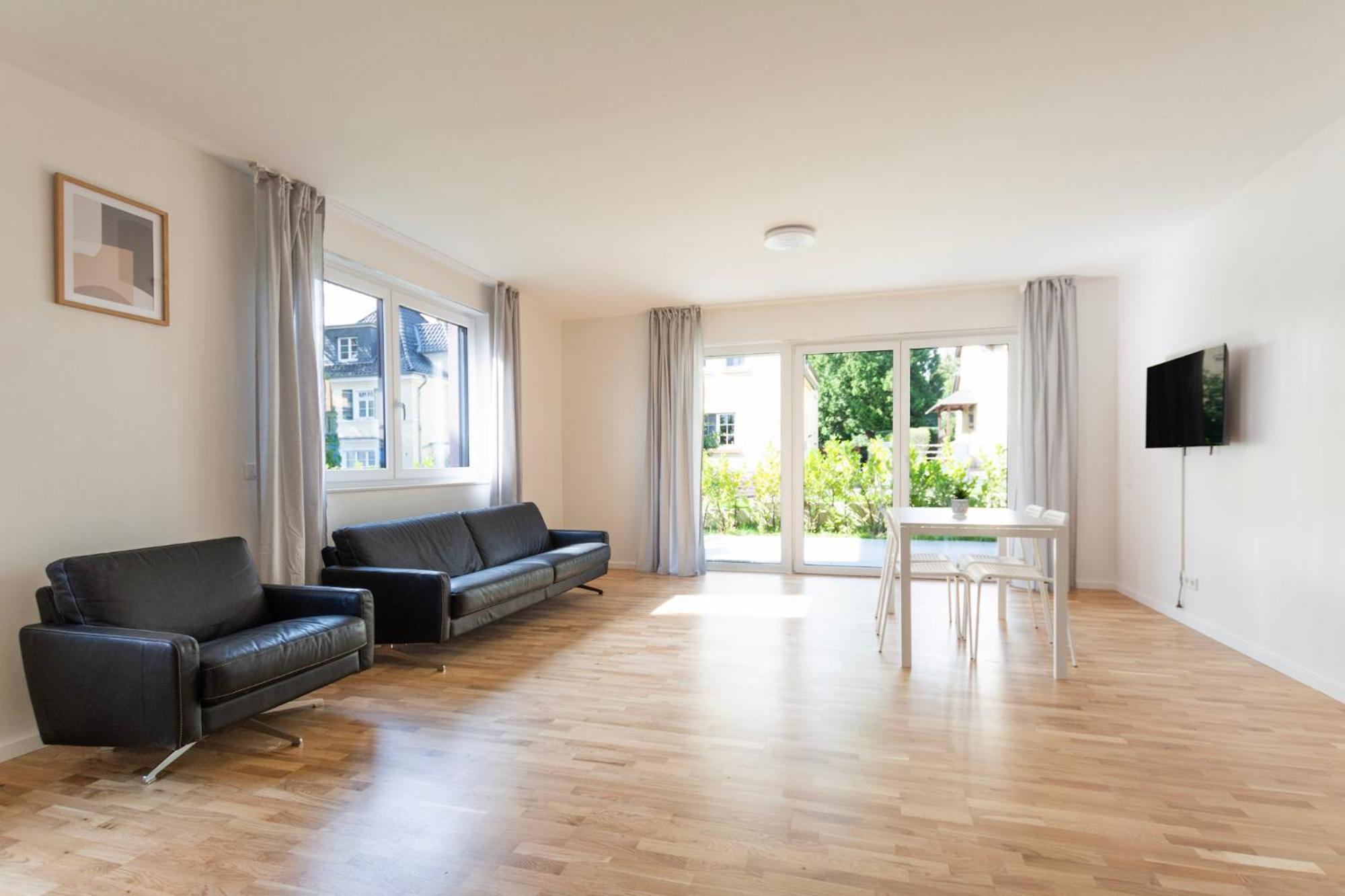 T&k - Bergisch Gladbach - 7 Comfortable - 20 Min To Fair Messe Apartment *