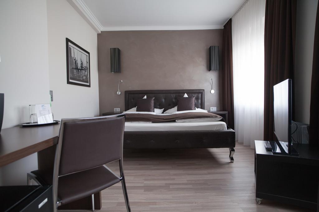 Hotel Mauritius Komfort In Der Altstadt 3*