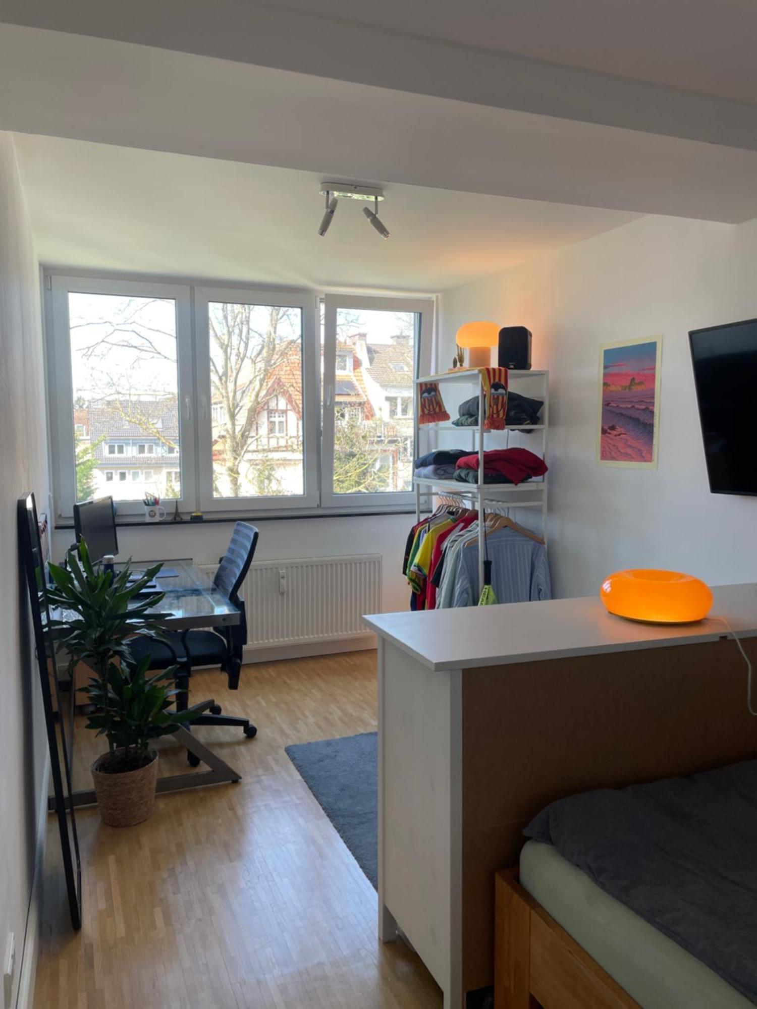 Moderne In Lindenthal Apartment
