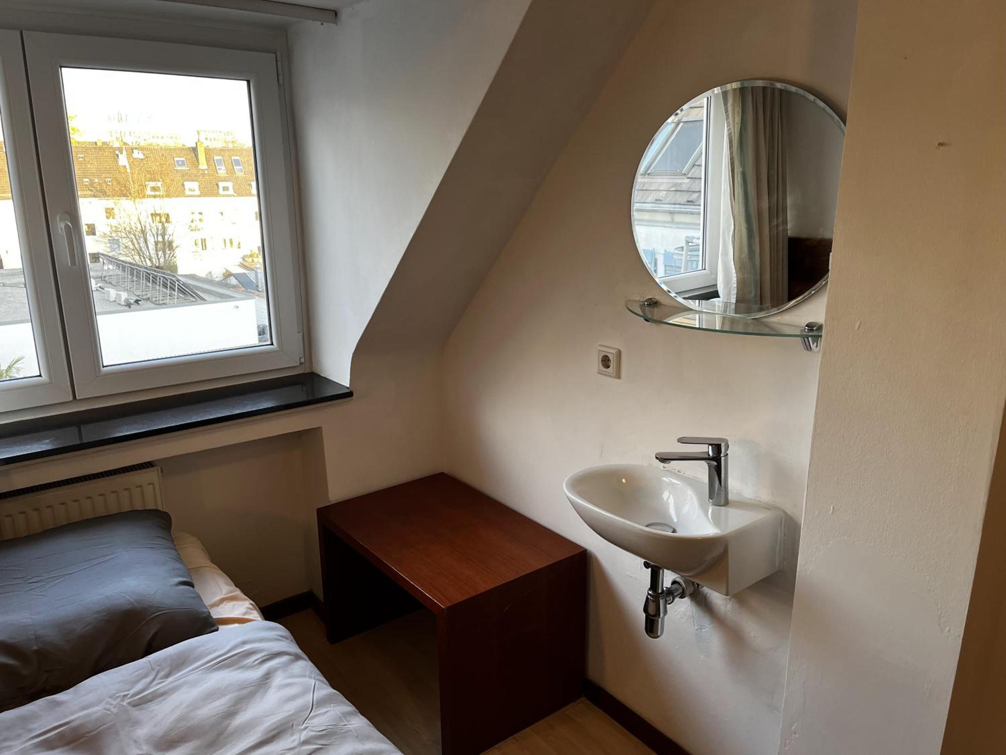 Hotel Tenova Koeln-neumarkt *