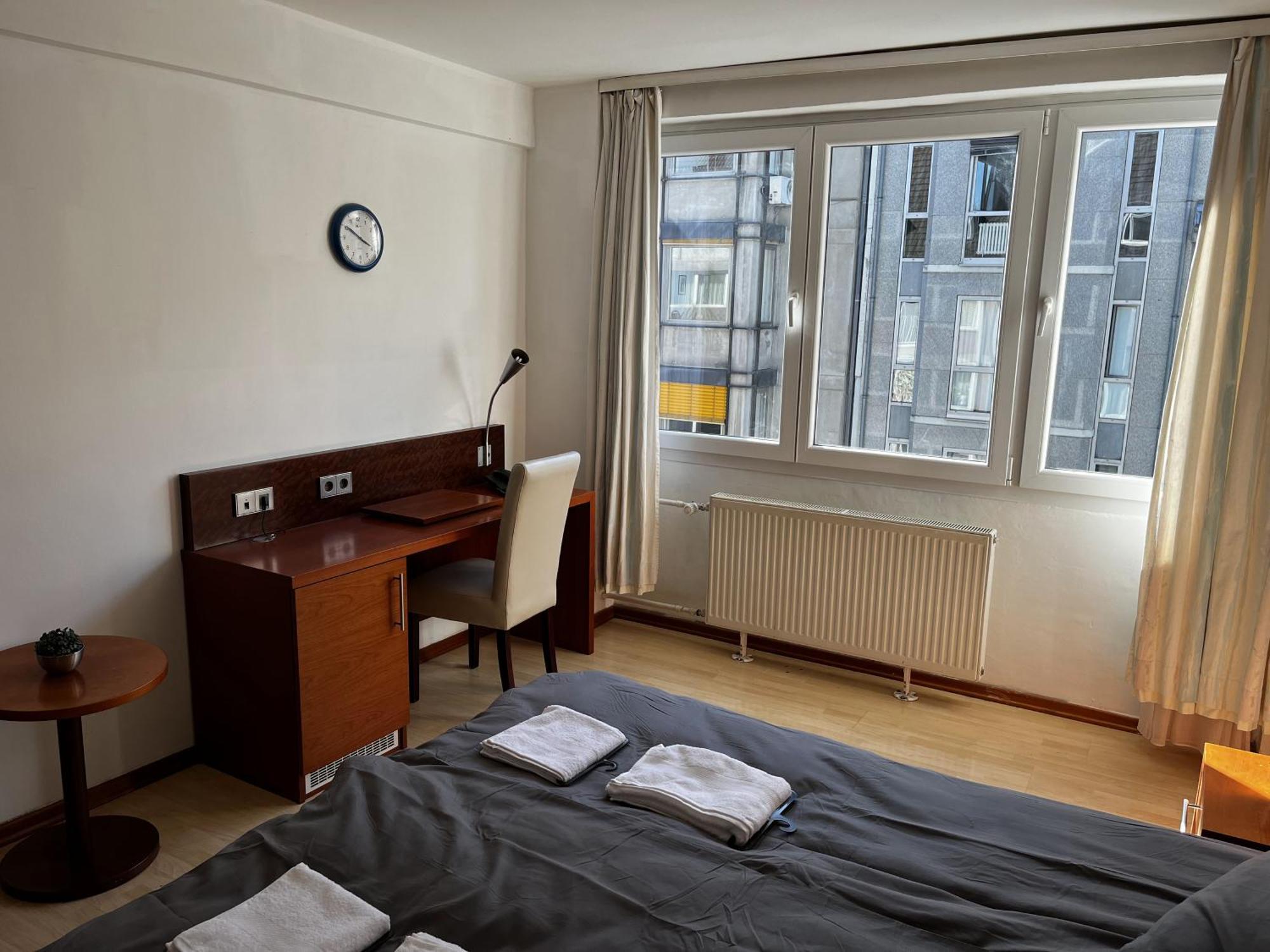 Tenova Koeln-neumarkt Hotel *
