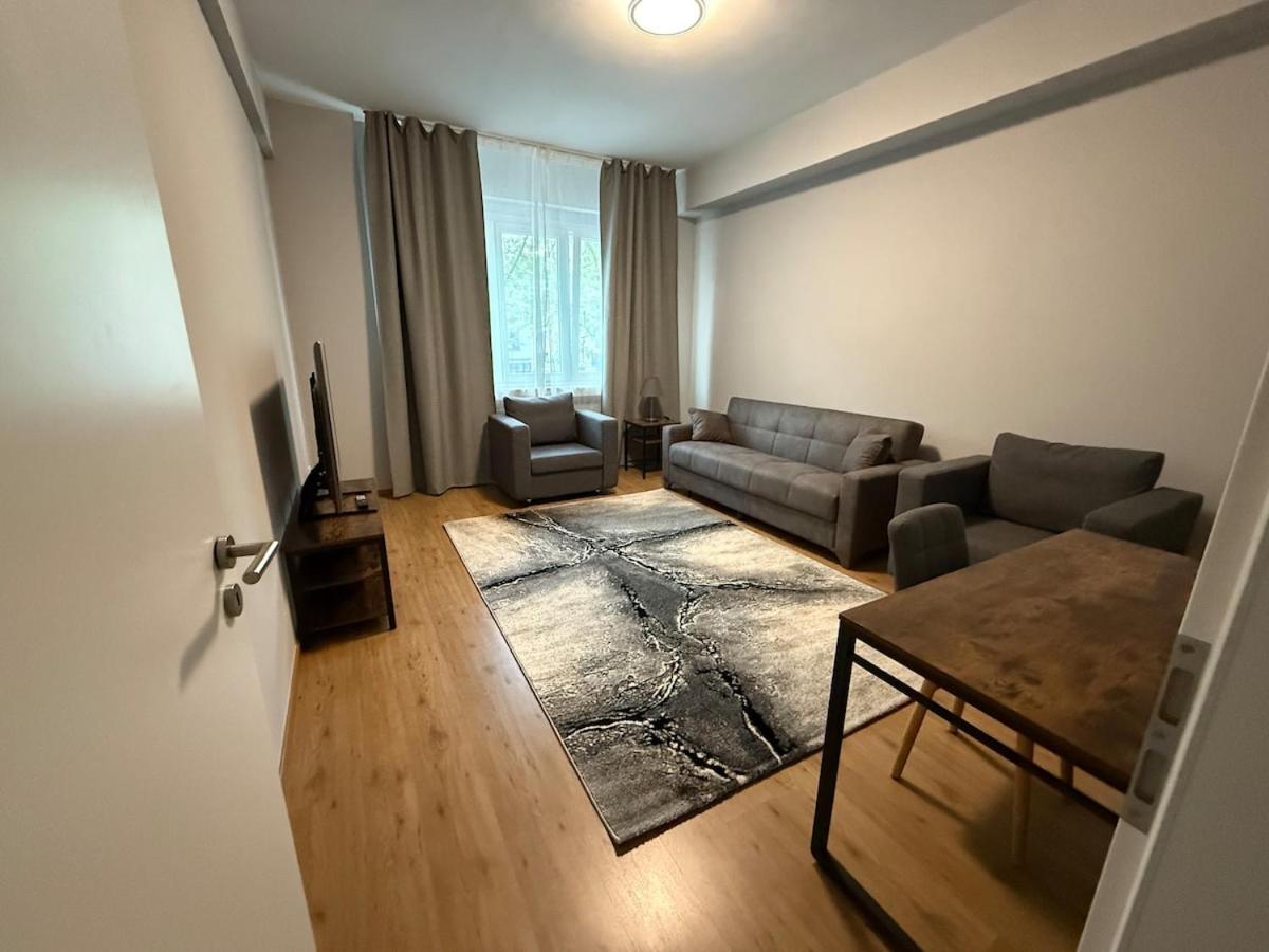 Apartament Deluxe Apartment With 2 Rooms L-Peony *