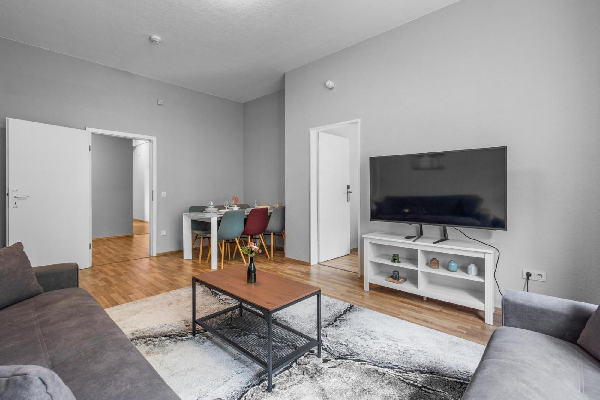 Domloge Lofts & *