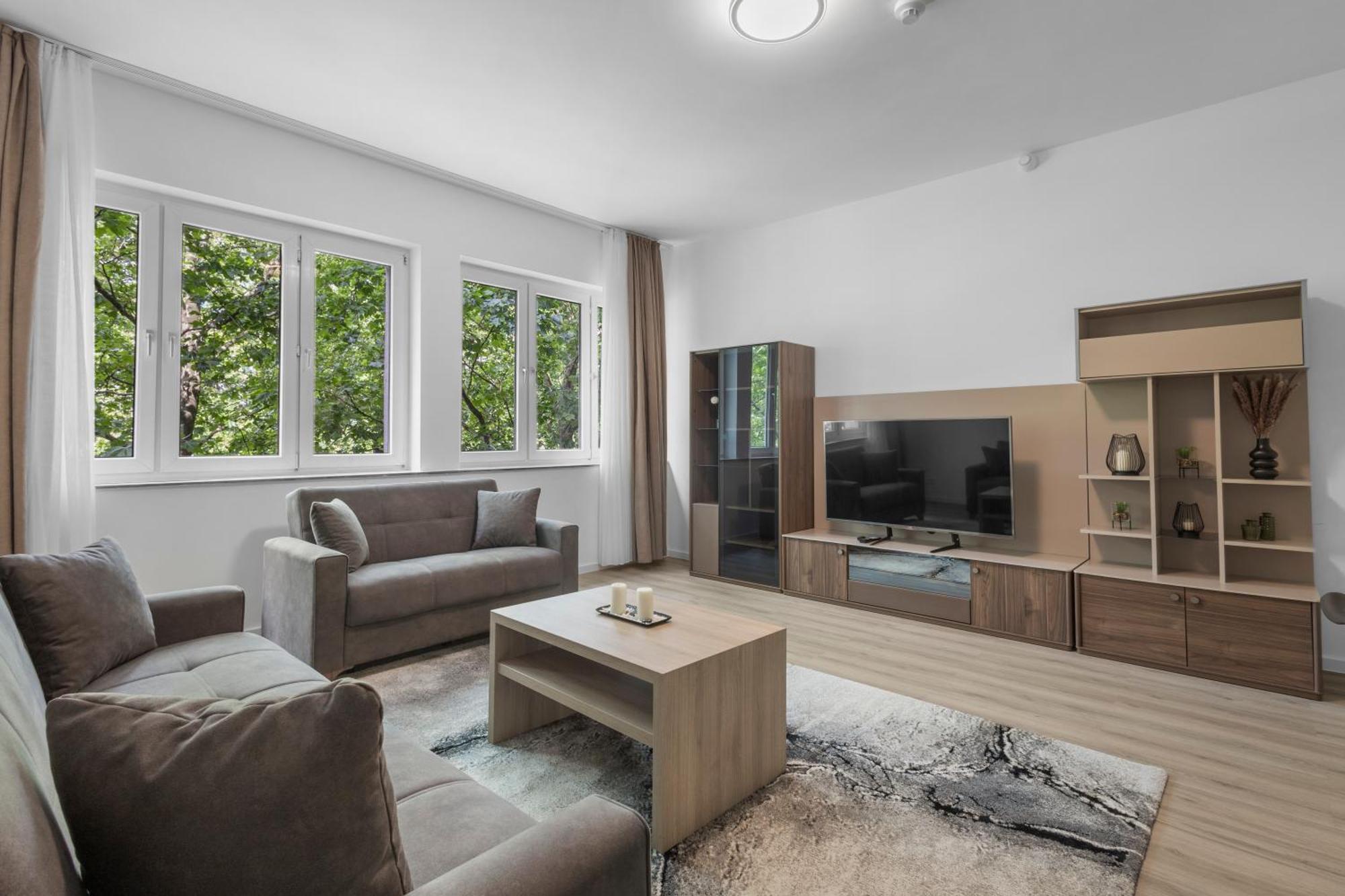 Domloge Lofts & *