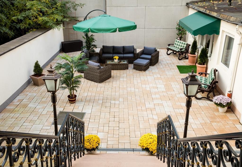Weber Hotel 3*