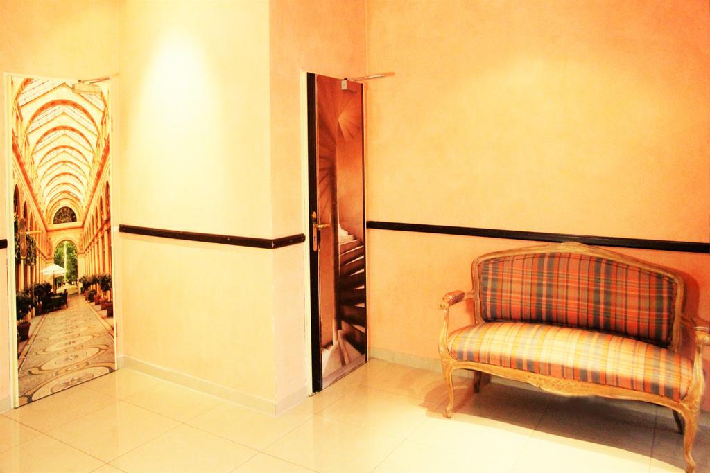 Lorien Hotel