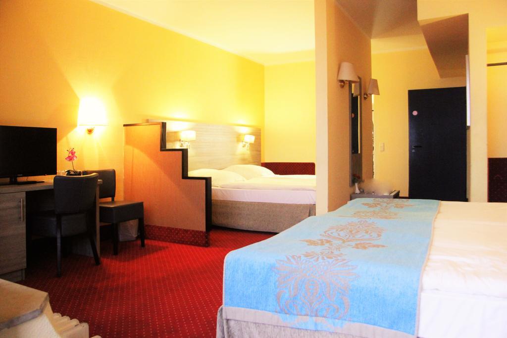 Lorien Hotel