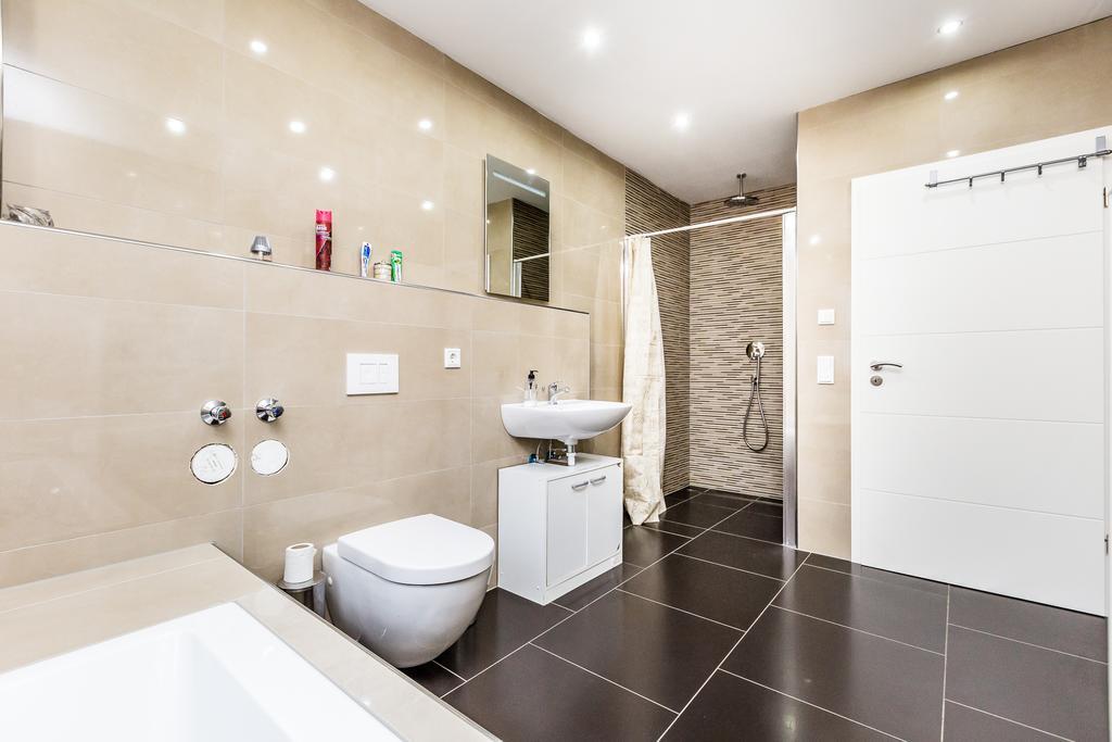 Apartment Komfort Design *