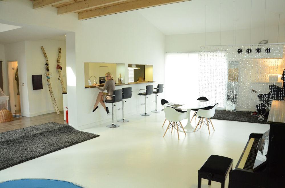 Gallery Loft Apartment *