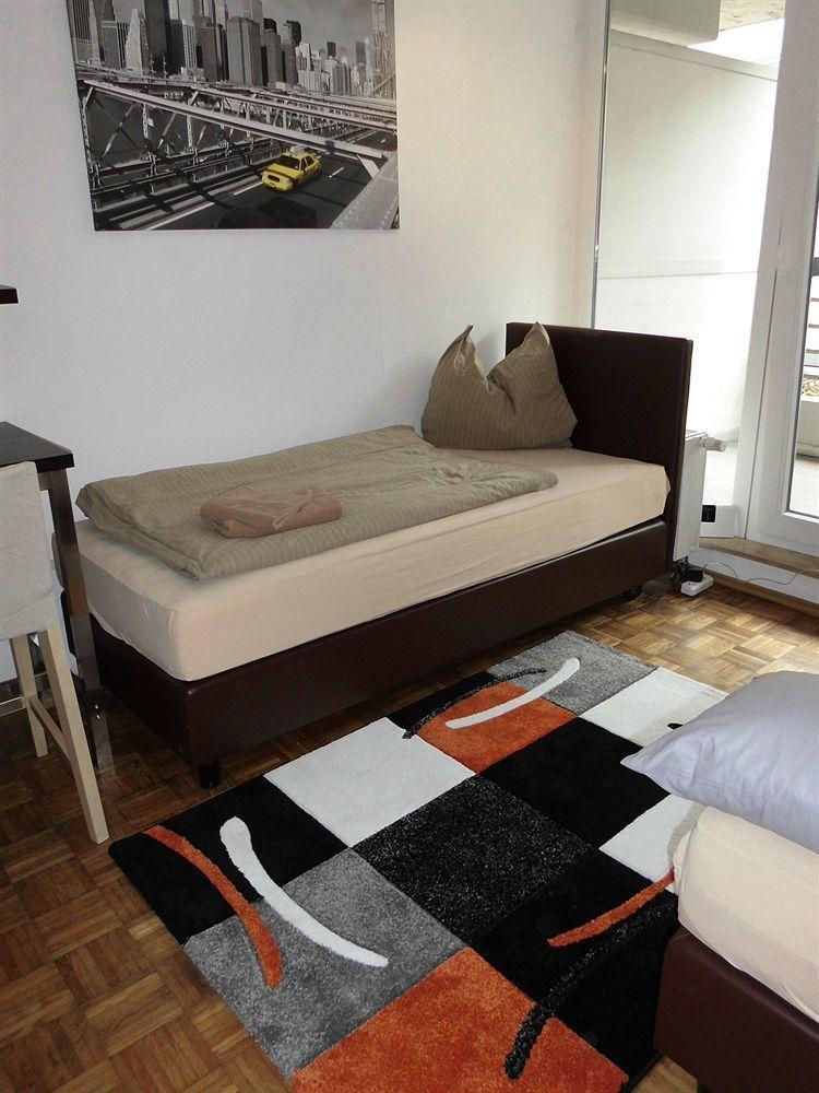 Star - Hans-sachs-strasse 2*