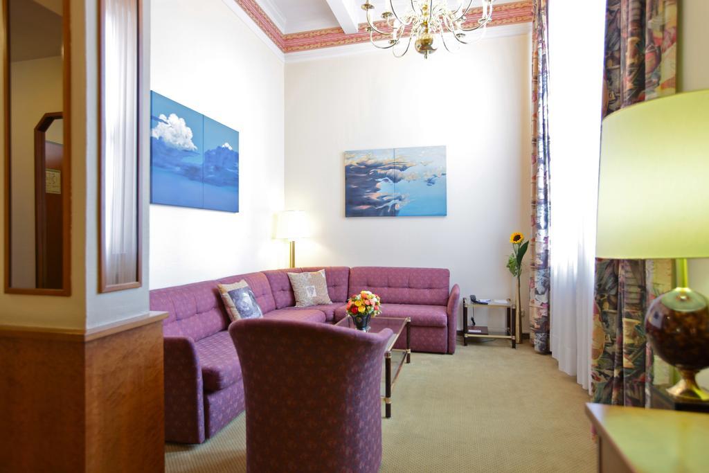 Viktoria Hotel