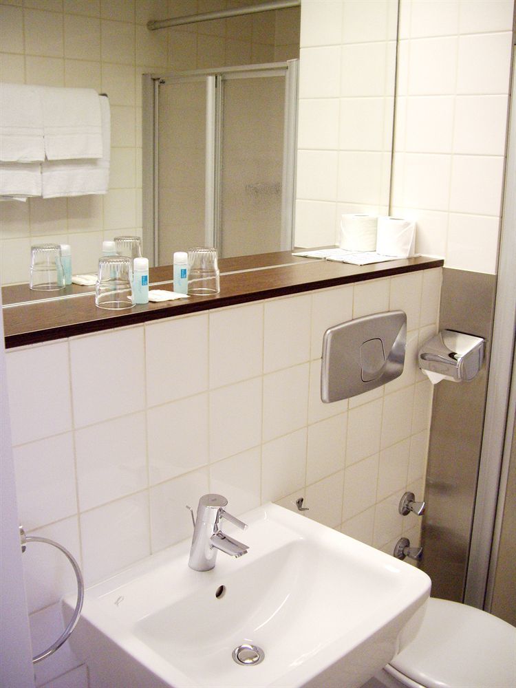 Aaa Budget Hotel 3*