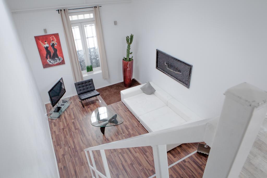 Gallery Loft Apartment Cologne