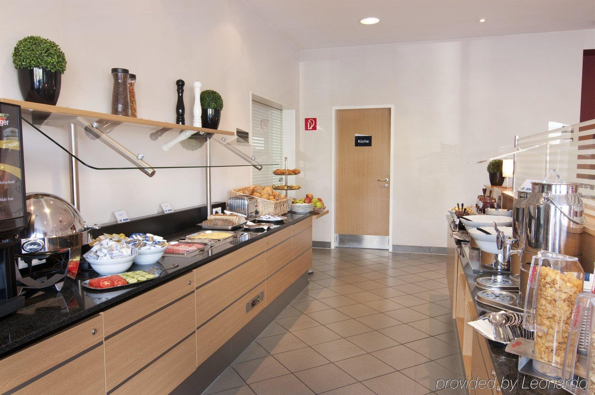 Hotel Express Muelheim By Ihg Kolonia