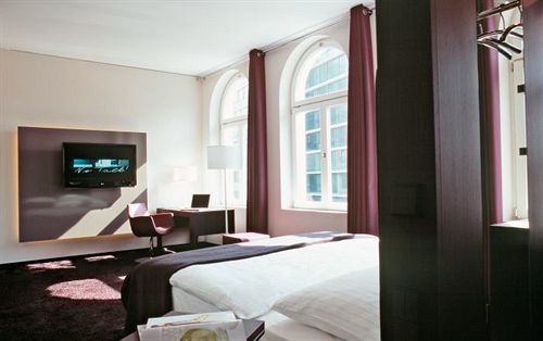 Boutique 009