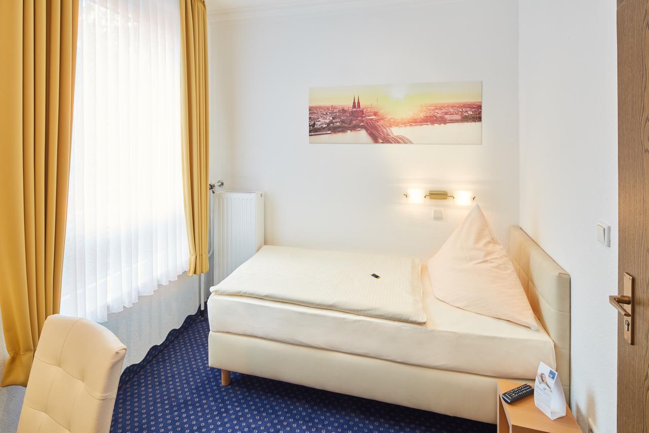Weber Hotel 3*