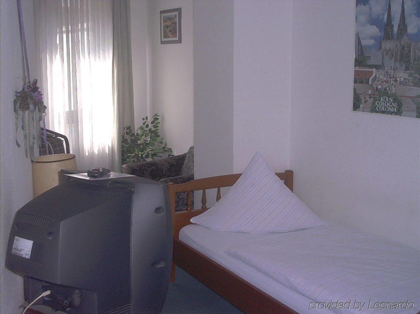 Smarty Dom - Boardinghouse - Kontaktloser Self Check-in Hotel Cologne