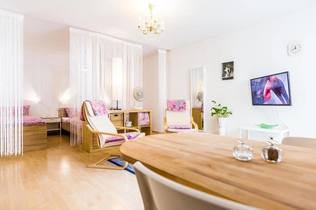 Deutzer Bruecke - Cgn Apartment *