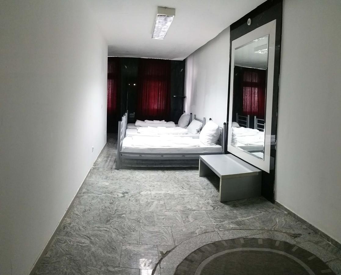 Moji Sieversstrasse Hotel Kolonia