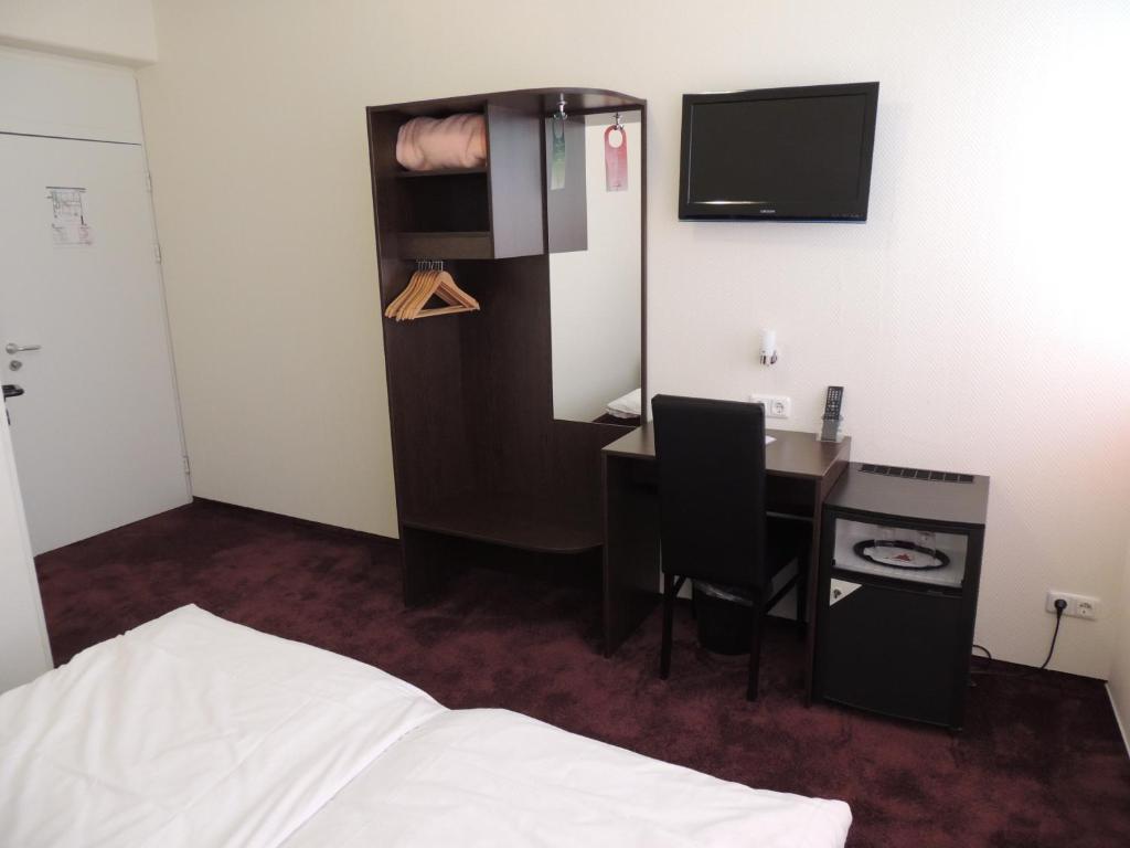 Hotel Aaa Budget 3*