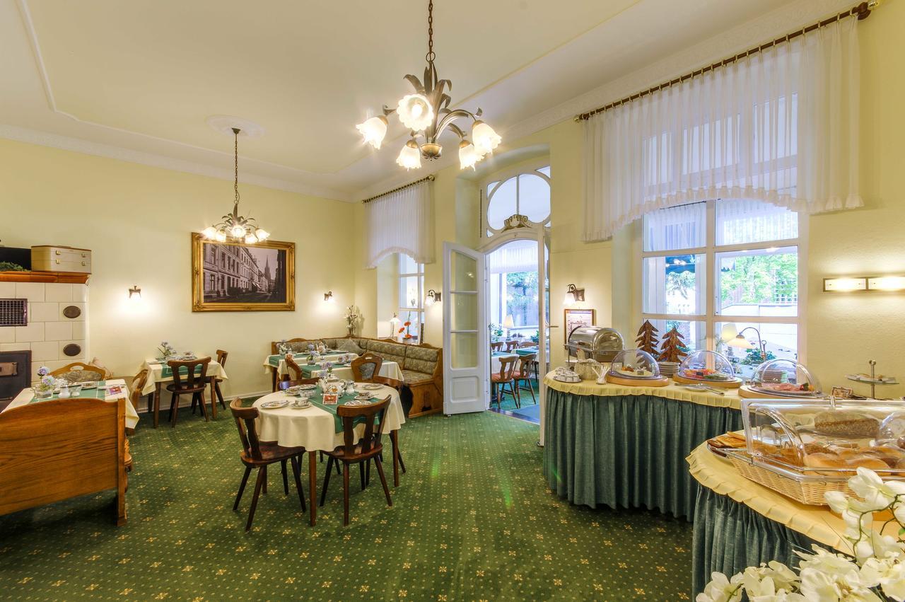 Weber Hotel