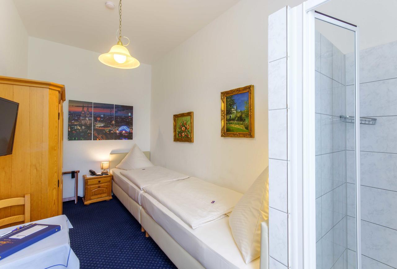 Weber Hotel 3*