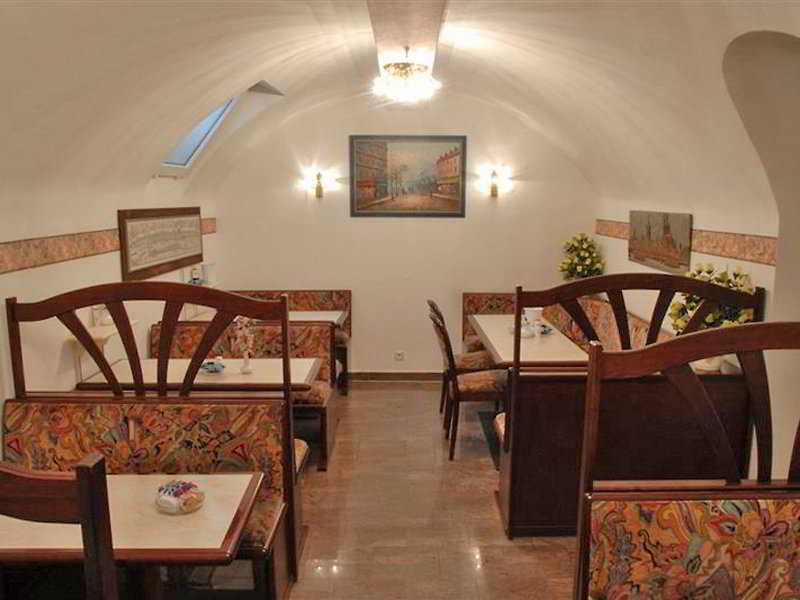 Domblick Garni 3* Colónia