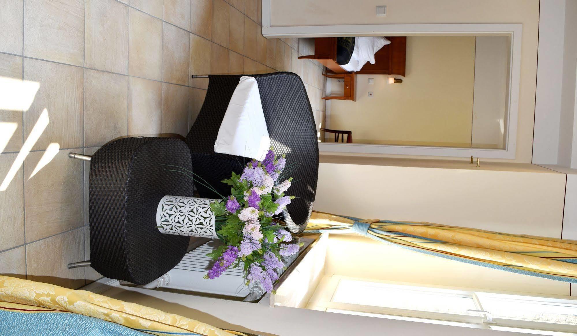Xii Apostel Hotel Keulen