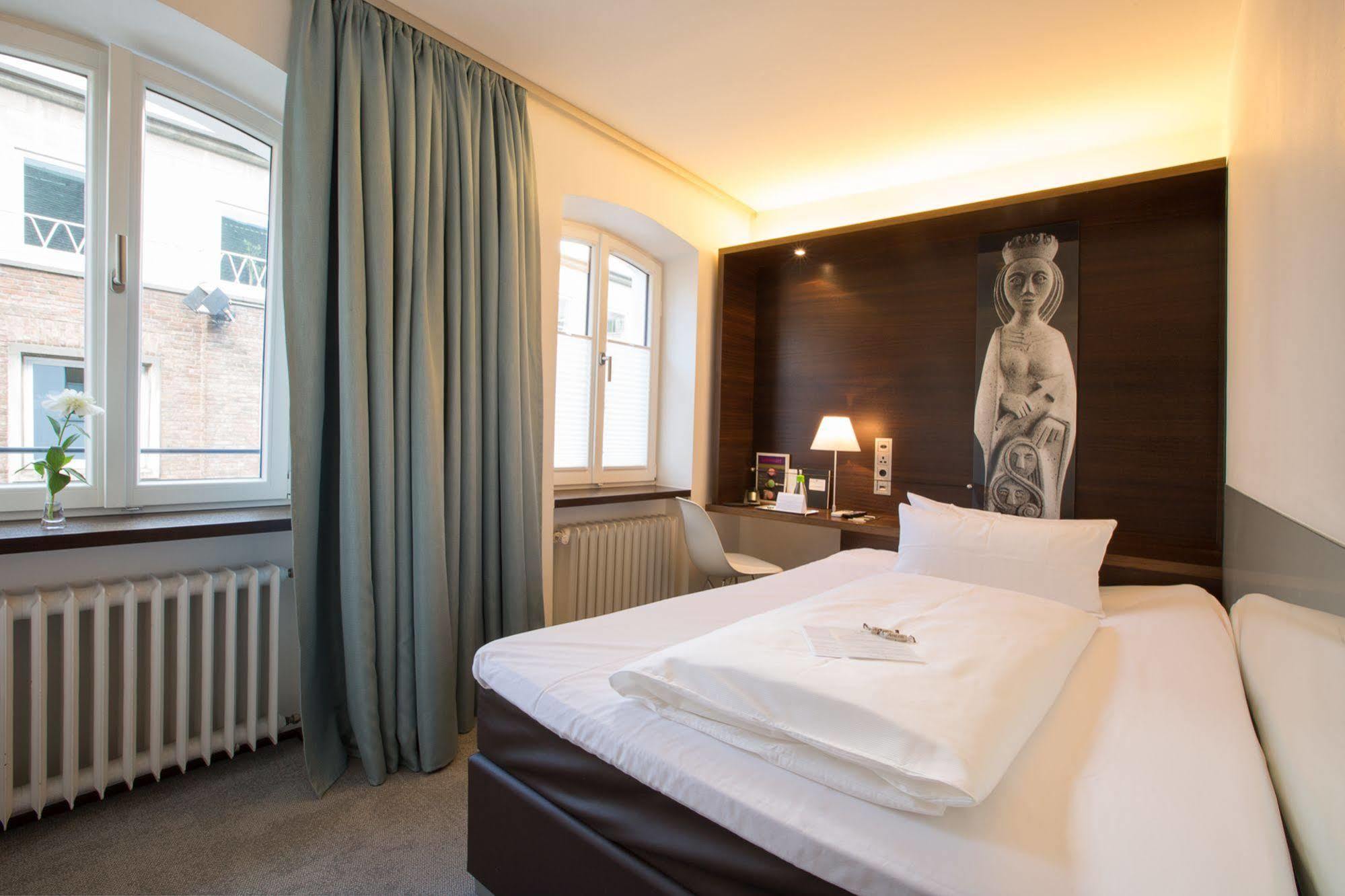 Stern Am Rathaus Hotel 3*