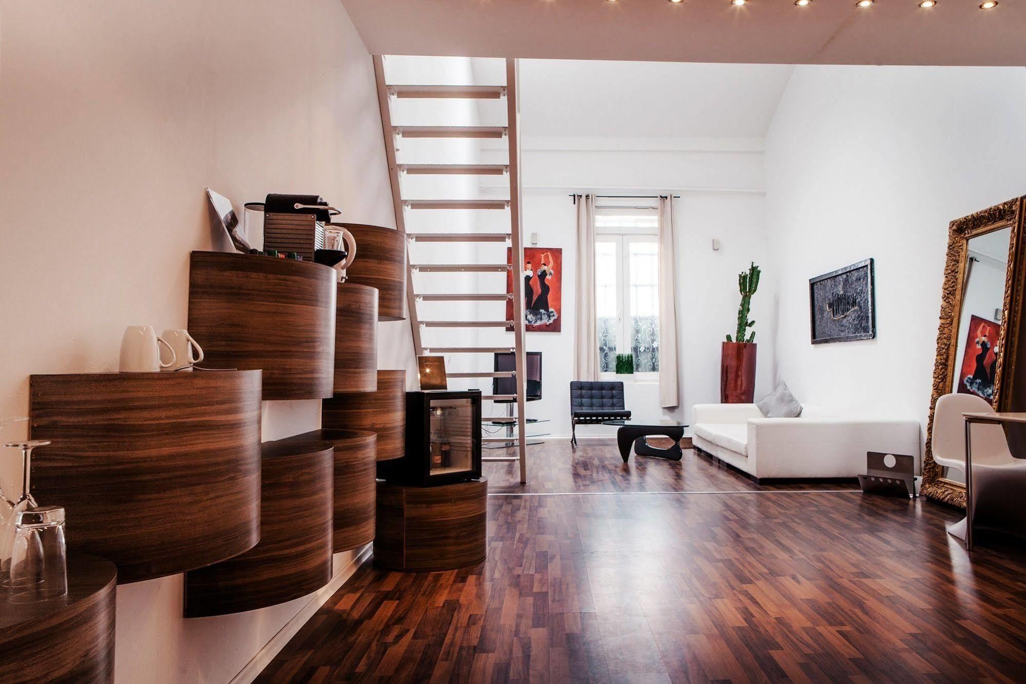 Gallery Loft Apartment Cologne